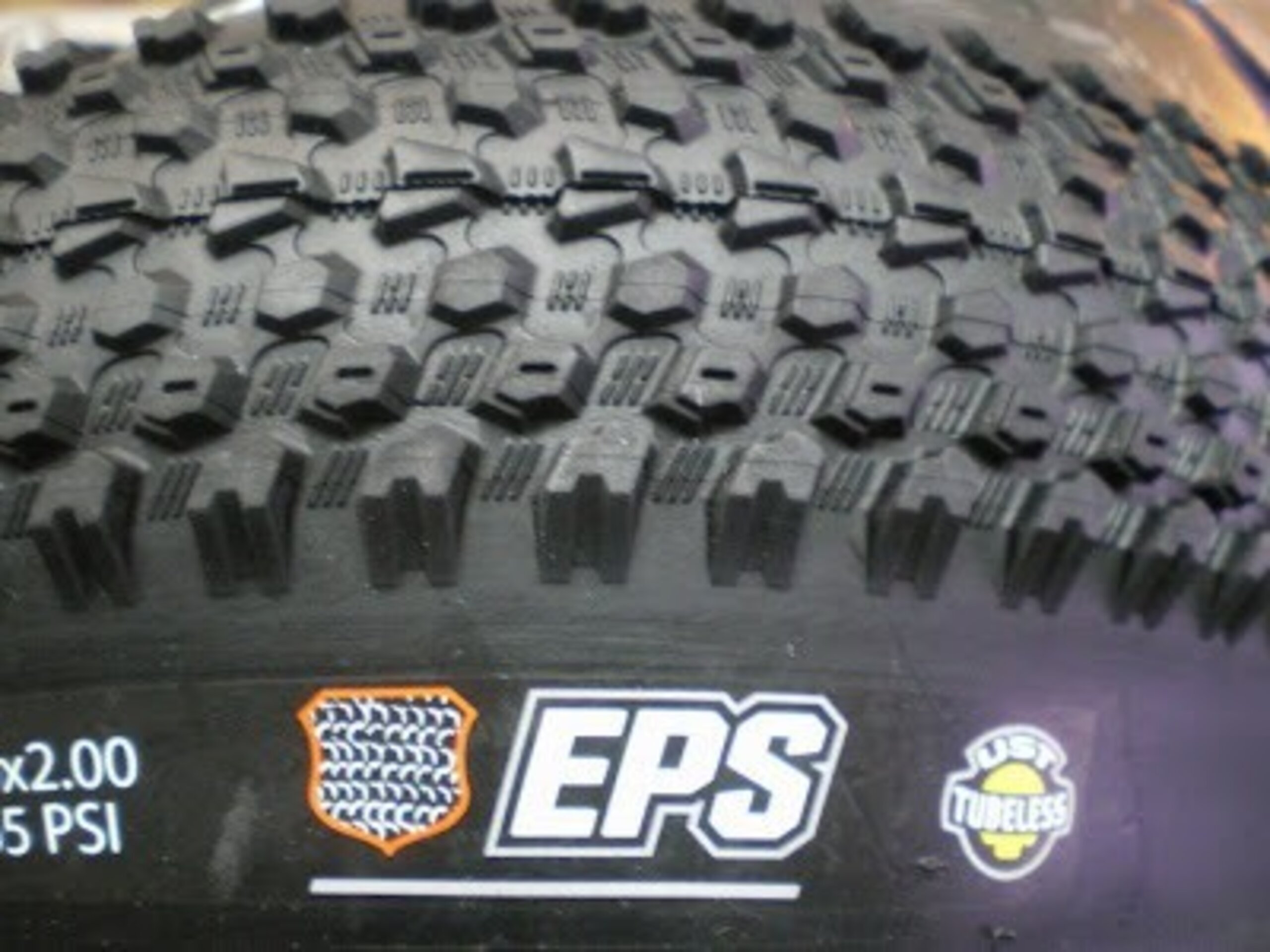 Tubeless CST Fire Fox 26x2.0 - 2