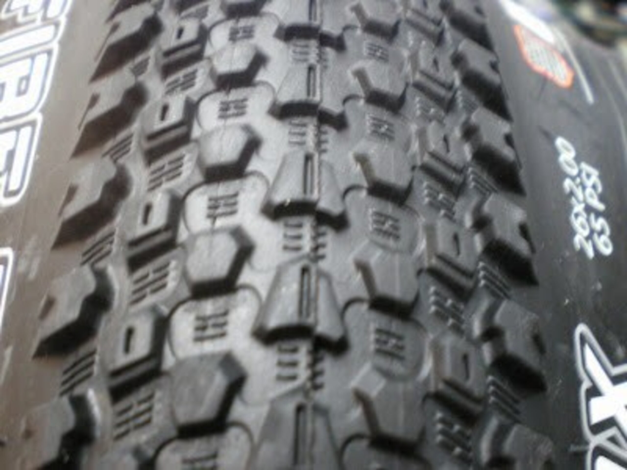 Tubeless CST Fire Fox 26x2.0 - 3